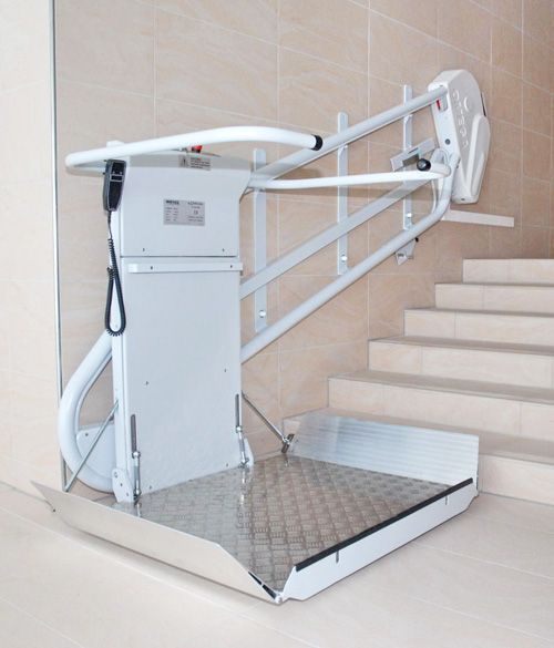 Plateforme inclinée adaptée pour l'extérieur et l'intérieur Plateforme inclinée adaptée pour l'extérieur et l'intérieur