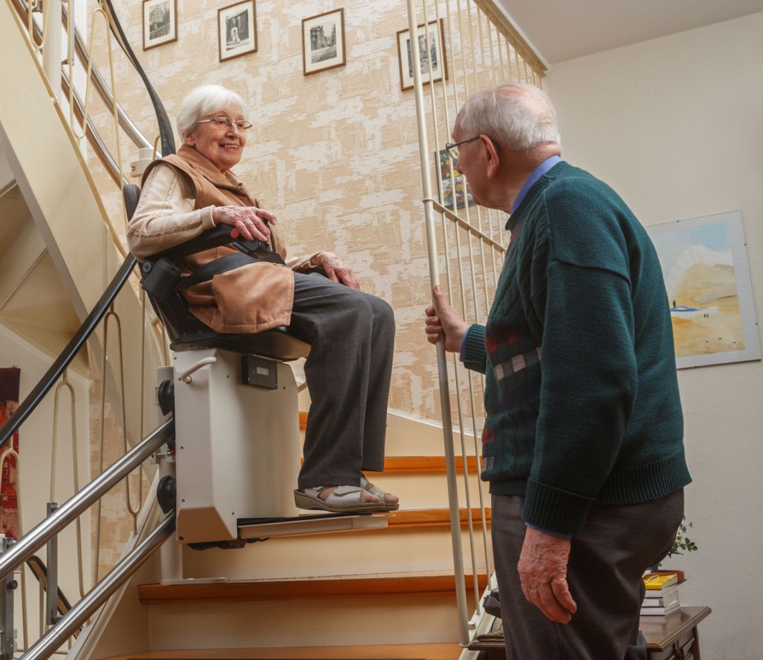 Monte escalier dans un logement adapté PMR en Bretagne
