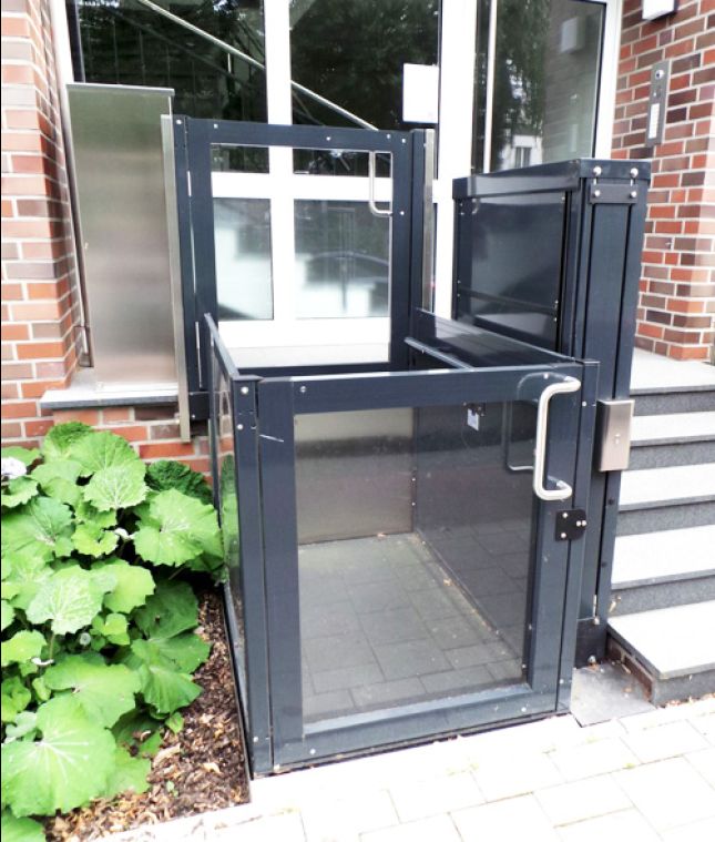 Plateforme &eacute;l&eacute;vatrice en ext&eacute;rieur
