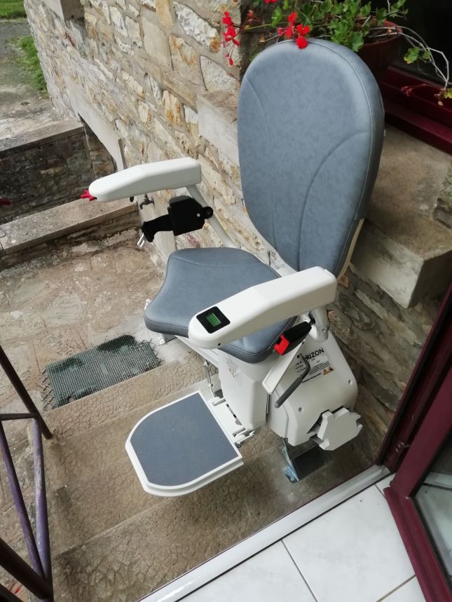 Un monte escalier adapt&eacute; aux besoins de la personne que vous accompagnez