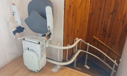 Quelle est la consommation électrique du monte escalier ?